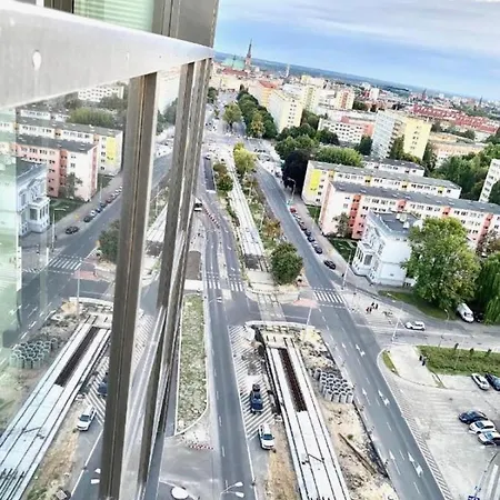Hanza Tower Platinium ******* شقة شتشيتسين